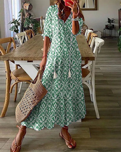 AVA - ELEGANT DRESS WITH FLATTERING FIT