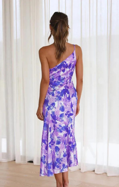 DENISE OFF-SHOULDER DRESS – SUMMER ELEGANCE WITH FEMININE CHARM