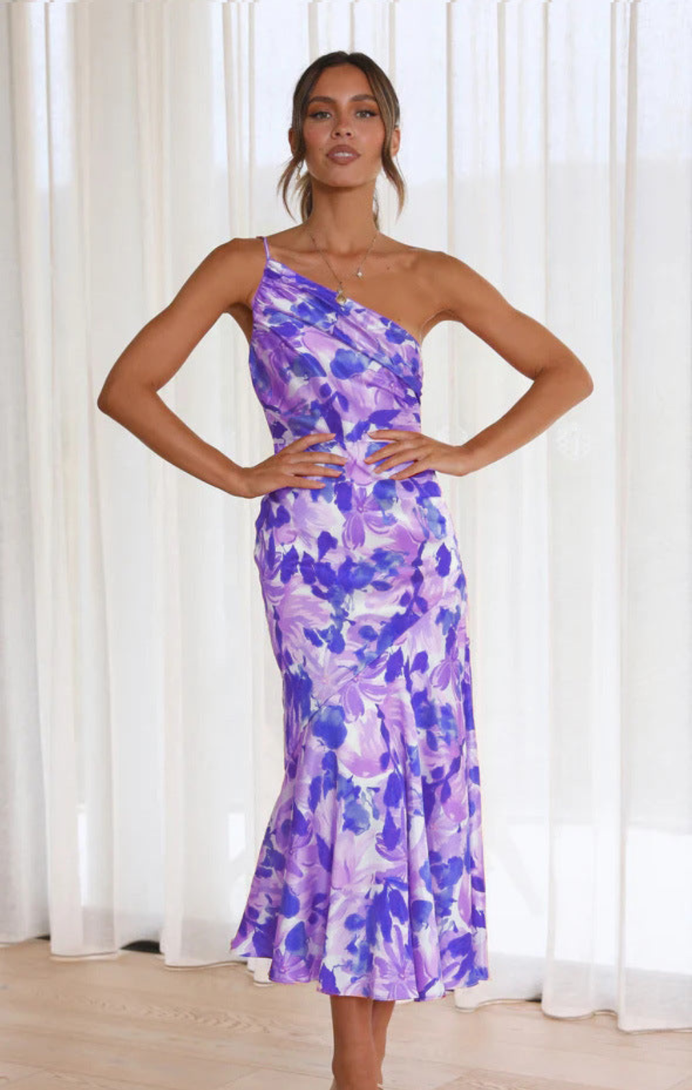 DENISE OFF-SHOULDER DRESS – SUMMER ELEGANCE WITH FEMININE CHARM