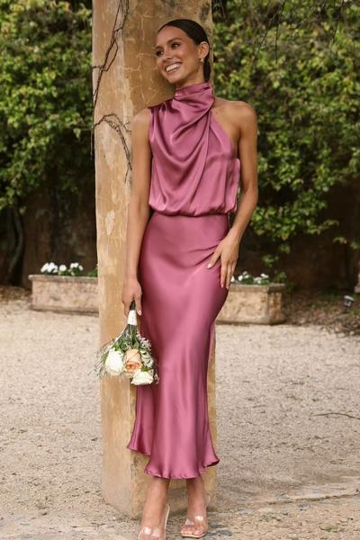 Émma – satin halter elegance