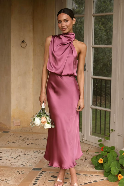 Émma – satin halter elegance