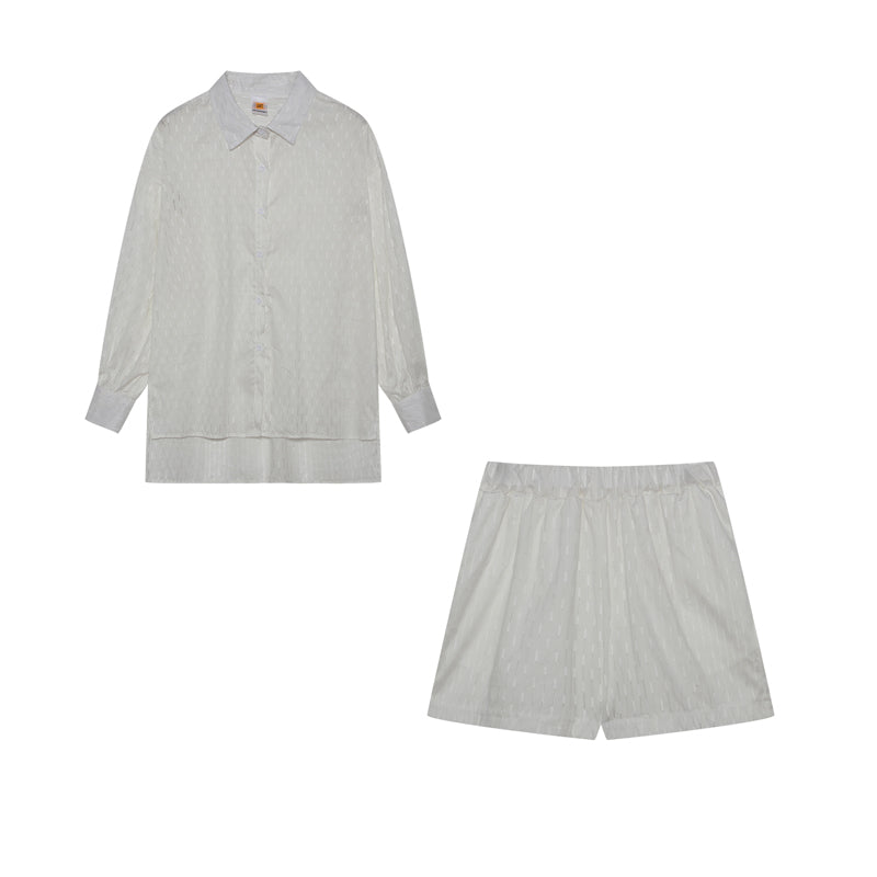ELIZABETH - EFFORTLESSLY CHIC BREEZY SHIRT AND SHORTS ENSEMBLE