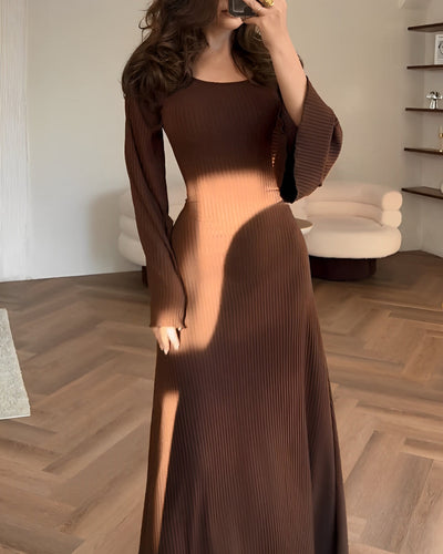 Isabelle – knitted maxi dress with slit and long sleeves