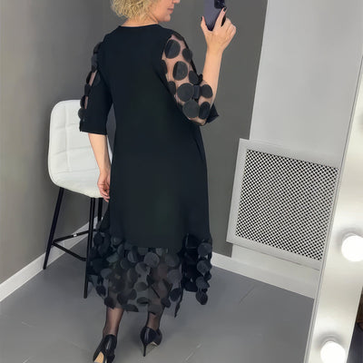 OVERSIZED LONG DRESS WITH DECORATION – ELEGANCE AND COMFORT COMBINED